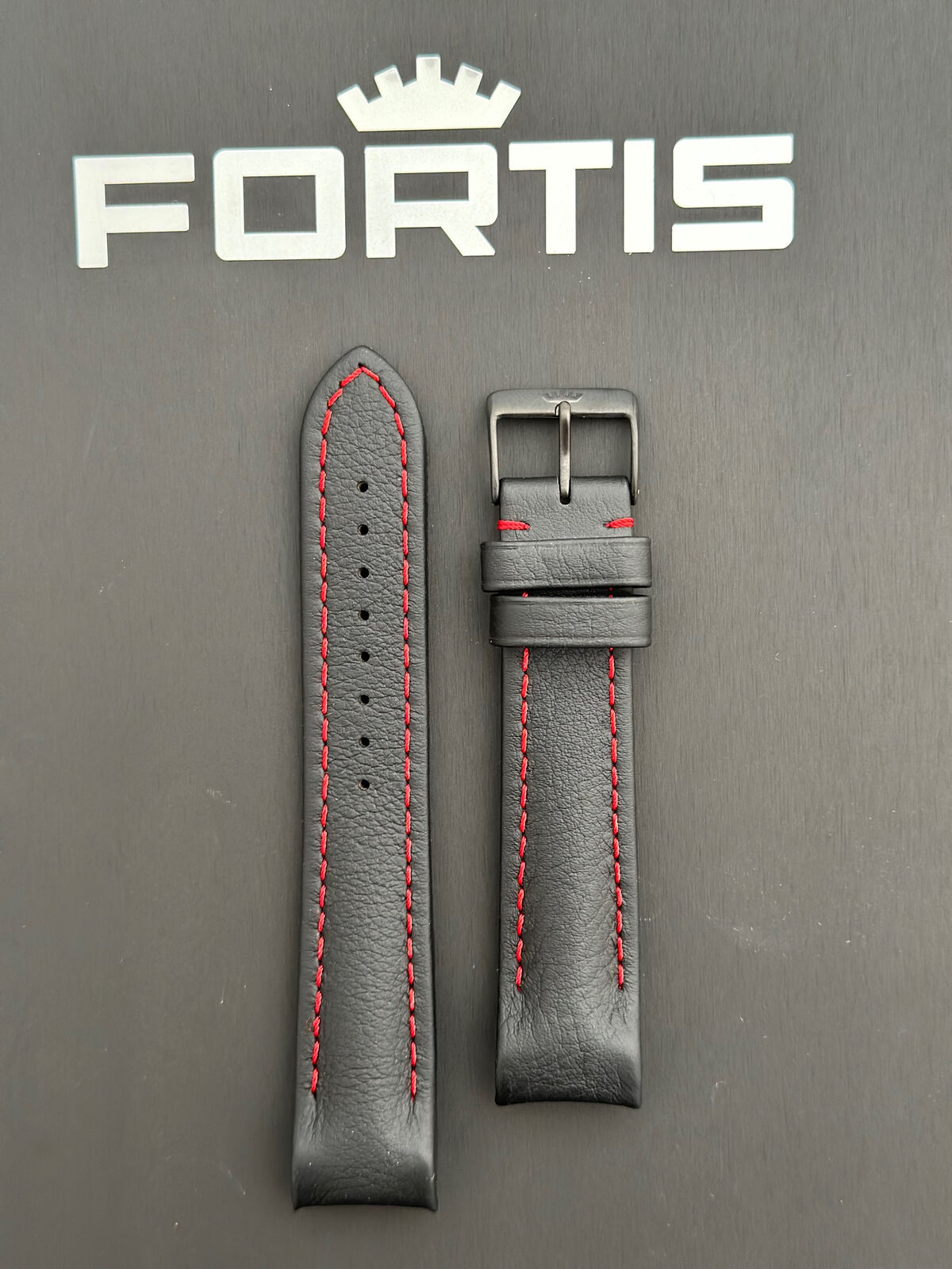 Fortis B-42/ F-43 Integriertes schwarzes Lederband mit roter Kontrastnaht  